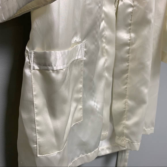 Vintage Intimate Desire Off White Women’s Robe - Picture 5 of 11